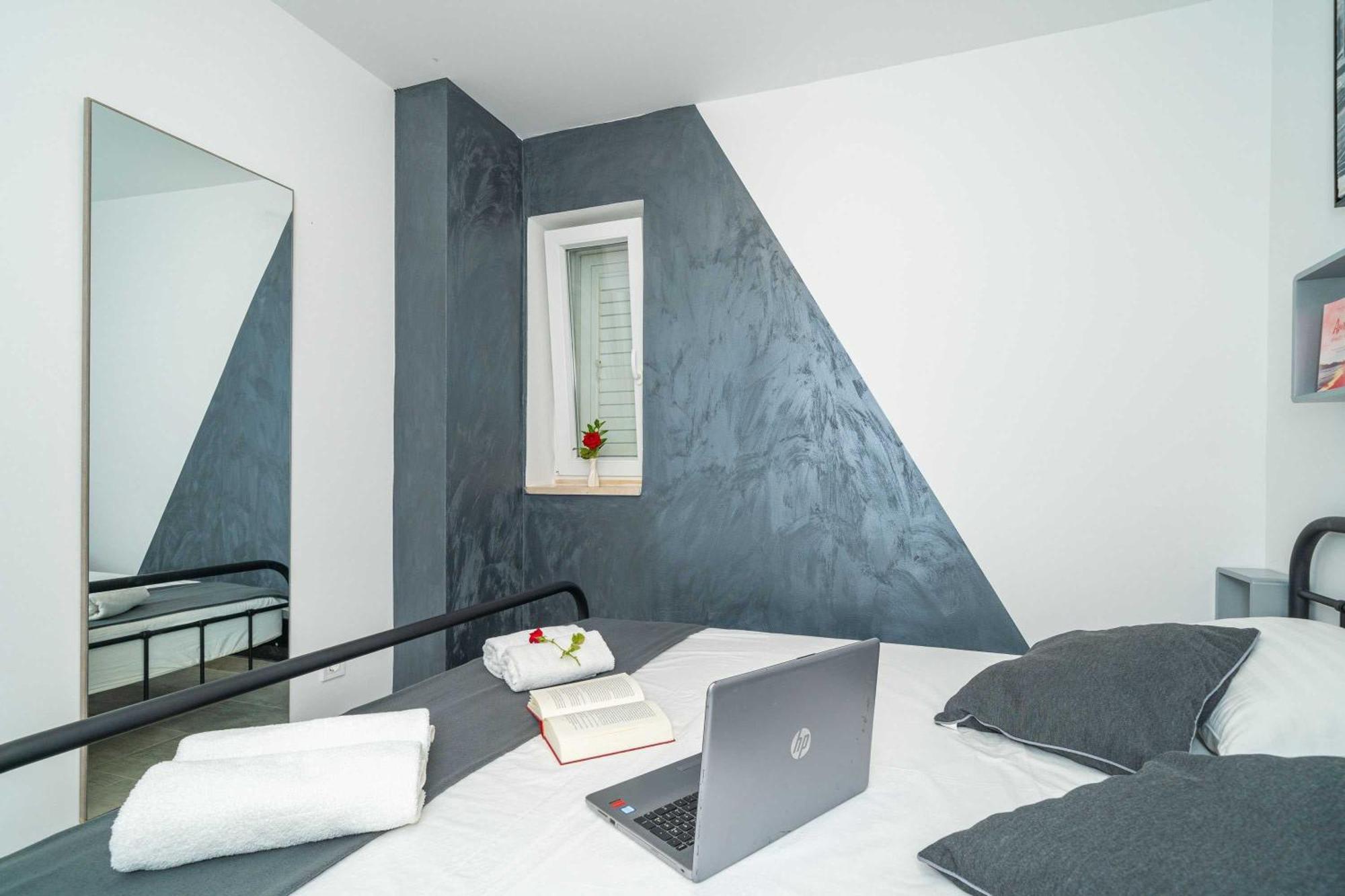 Mata Family Apartments مولونات المظهر الخارجي الصورة