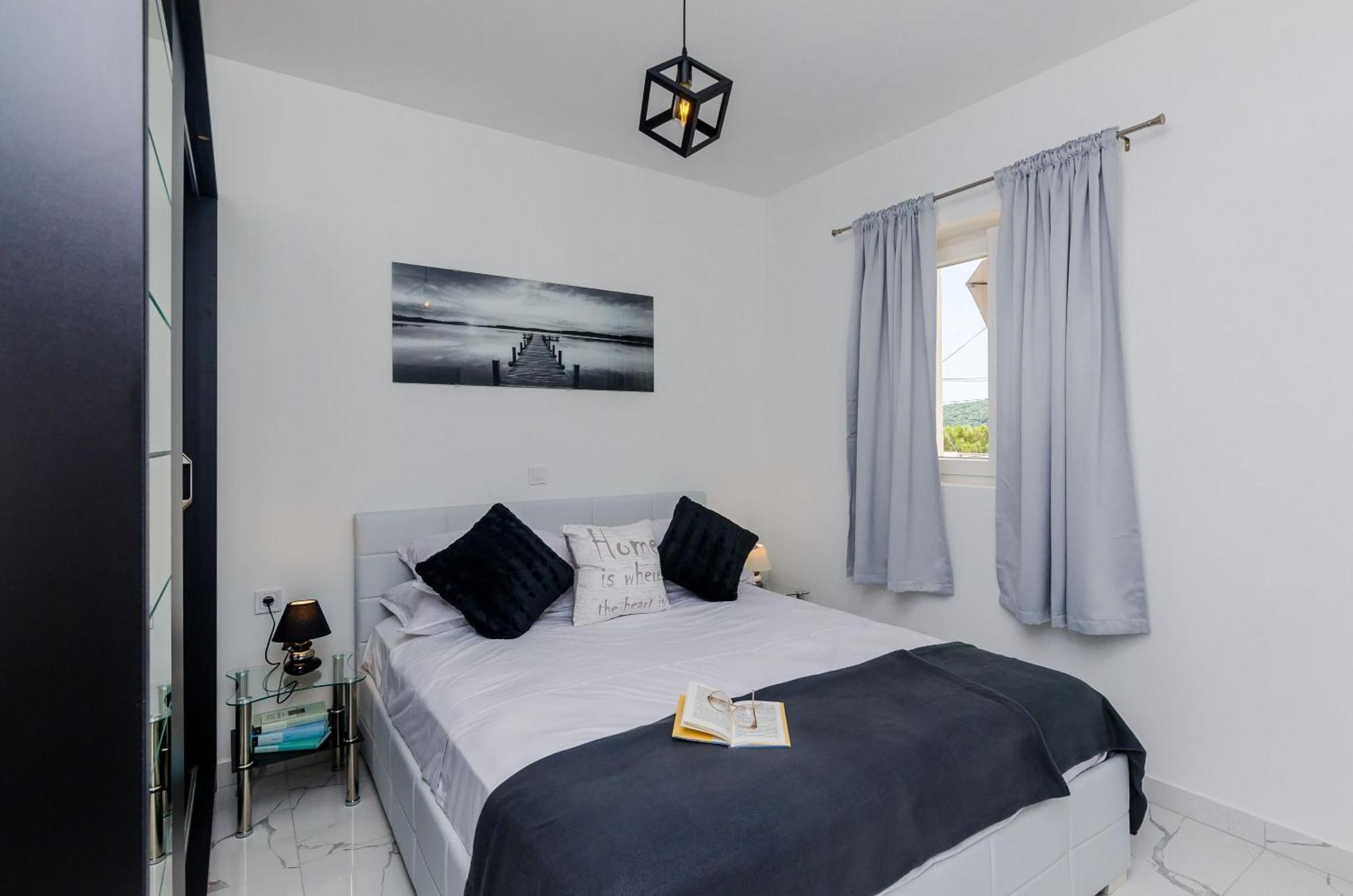 Mata Family Apartments مولونات المظهر الخارجي الصورة