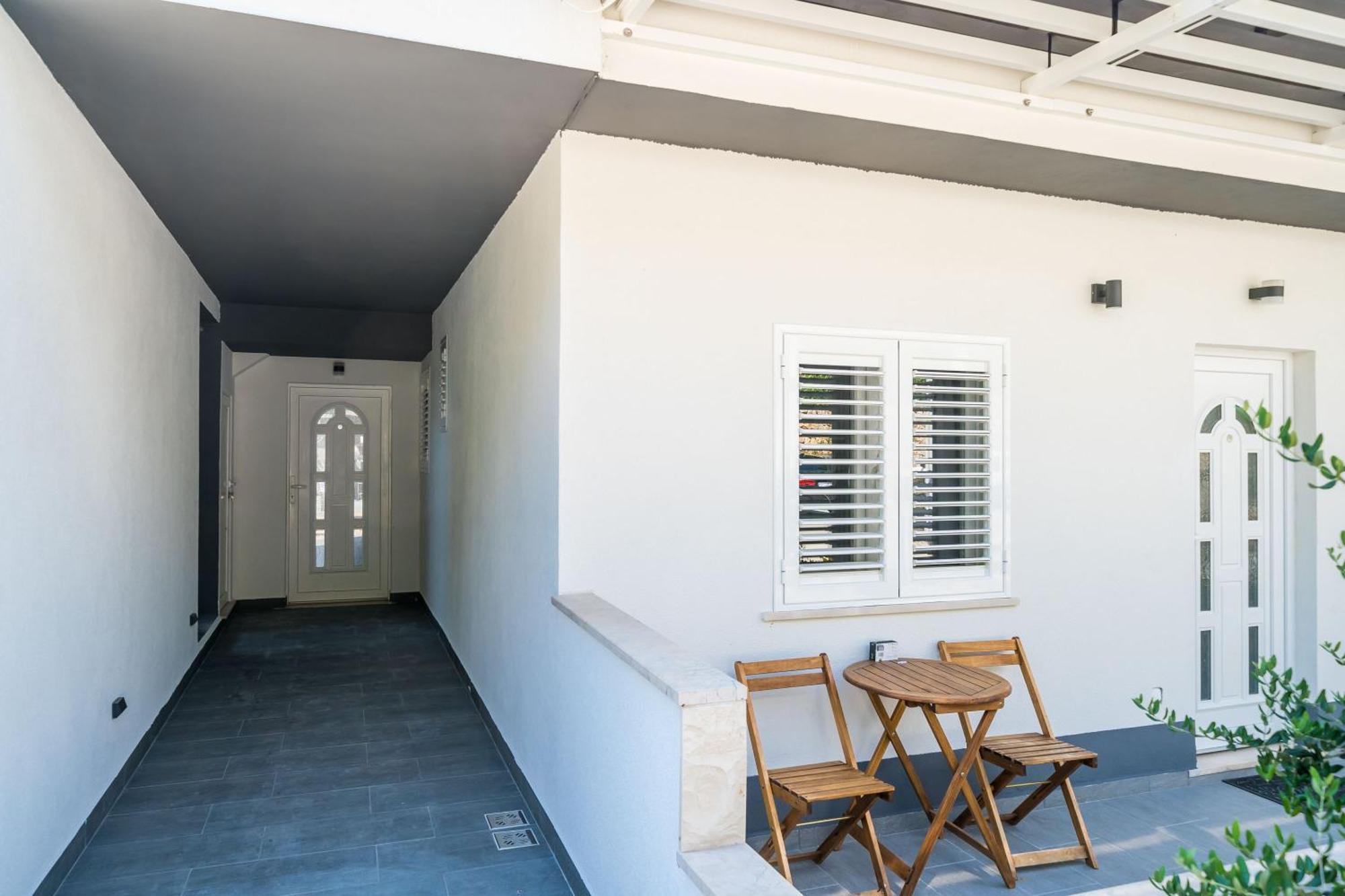 Mata Family Apartments مولونات الغرفة الصورة