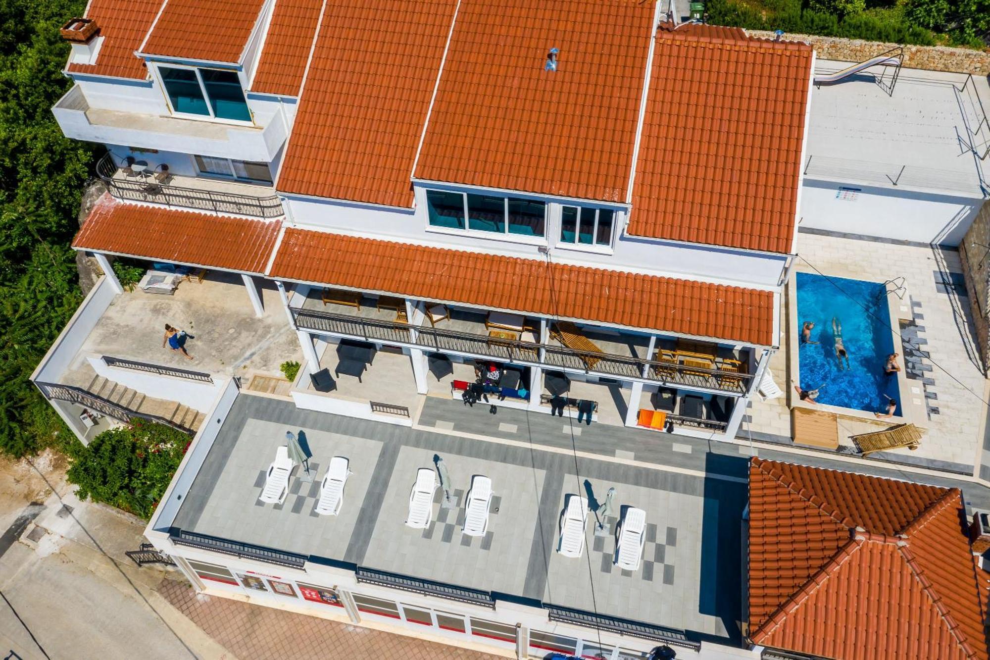 Mata Family Apartments مولونات الغرفة الصورة
